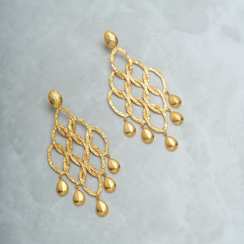 ARETES CROPS CIRCLE CHANDELIER GOTA METAL