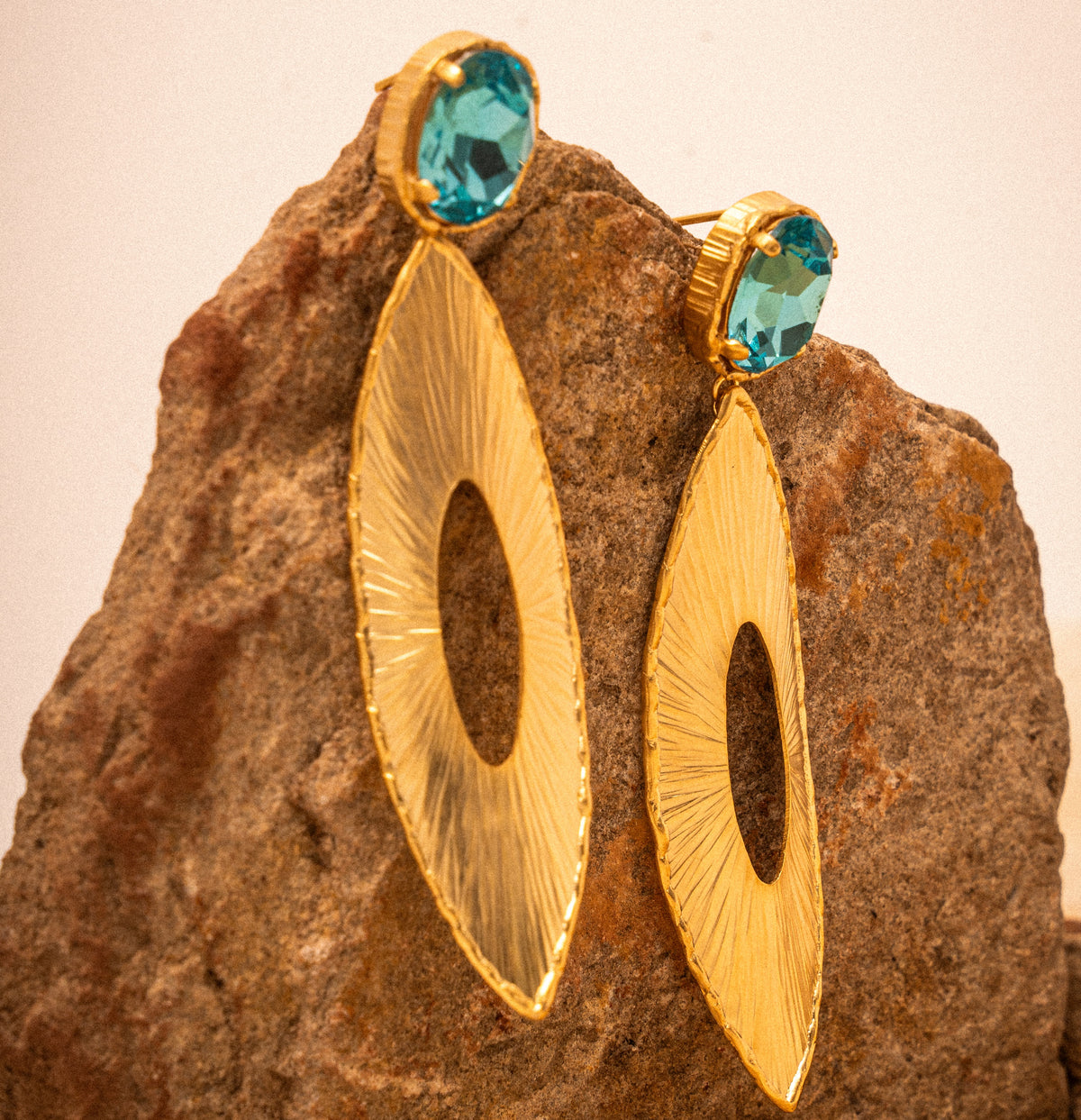 ARETES ESTELA