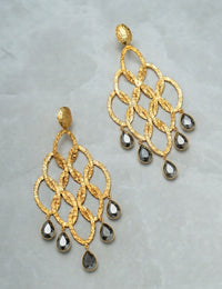 Aretes Crops Circle Chandelier Cristal Negro - Fondo Color
