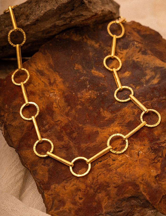 Collar Horizonte Corto - Still Life